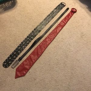 3 belts. 2 black and 1 red.